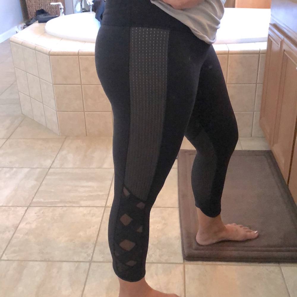 Lululemon 🍋 ballet-inspired leggings